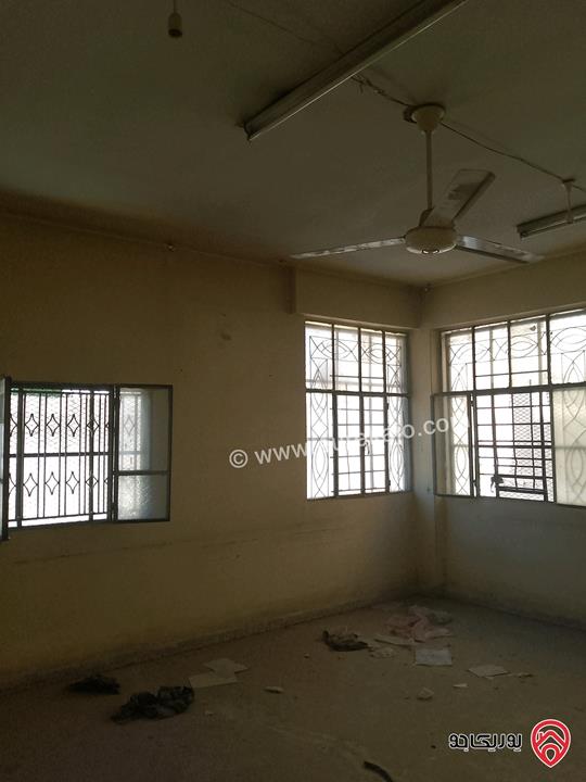 عمارة على أرض تجارية 500م للبيع في عمان - جبل النزهة - قرب الدوار 