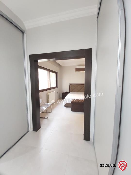 شقة طابق ثاني مساحة 200م للبيع  في عمان - ام اذينة