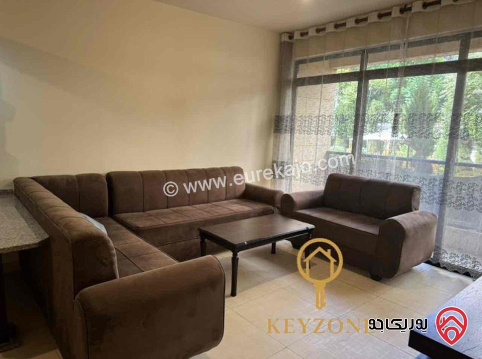 شقة مساحة 83م شبه أرضي للبيع مفروشة في عمان - دير غبار