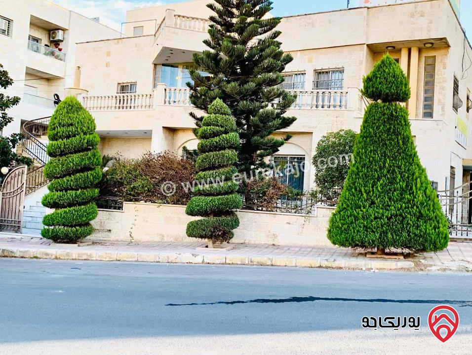 فيلا مساحة 800م على أرض 850م للبيع بسعر الارض في عمان - طبربور 