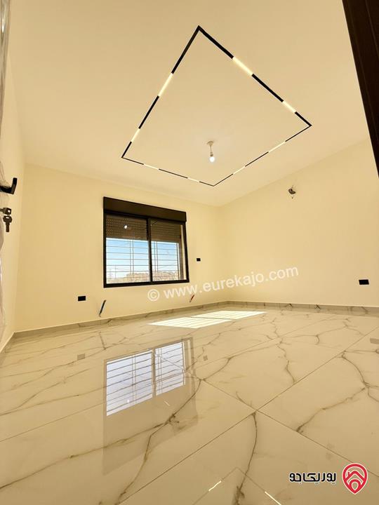 شقة أرضية مساحة 128م داخلي و 160م خارجي للبيع في عمان - البنيات 