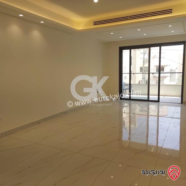 شقة مساحة 152م طابق أول للبيع في عمان - ام ذينة 