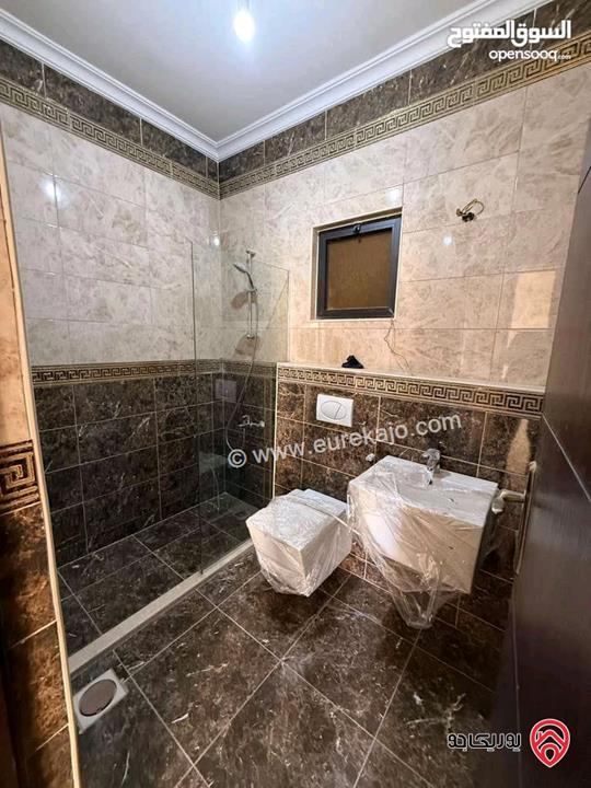 شقة فارغة مساحة 195م داخلي و 70م خارجي للايجار في عمان - البنيات 