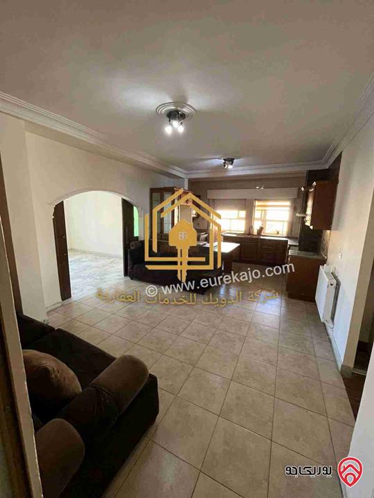 شقة فارغة طابق ثانى مساحة 200م للإيجار في عمان - الجبيهة 