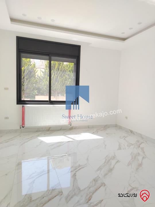 شقة فاخرة للبيع في عمان خلدا  - خلف المستشفى السعودي ومقابل ميداس طابق ثاني 217م لم تسكن بسعر مغري