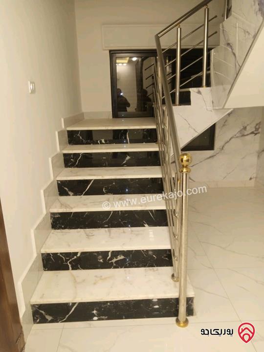 شقة دوبلكس مساحة 230م للبيع في عمان - مرج الحمام