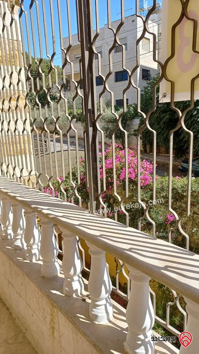 شقة طابق ارضي معلق مساحة 129م للبيع في عمان - الجبيهة 