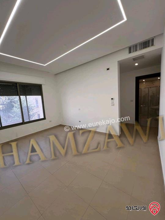 شقة سوبر ديلوكس طابق ثاني مساحة 310م للايجار في عمان - ام اذينة