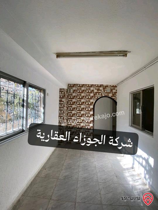 شقة ارضية مساحة 100م مع ترس 20م فارغة للايجار في عمان - الياسمين