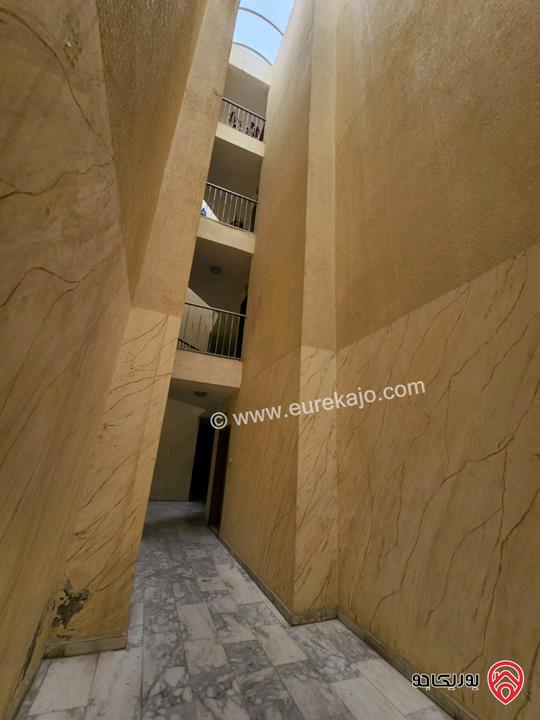 شقة طابق ثالث مساحة 175م للبيع في عمان - خلدا