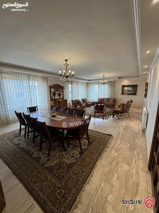 شقة مفروشة طابق ثالث مساحة 375م للايجار في عمان - الرابية