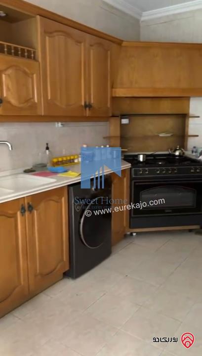 شقة أرضية مميزة للبيع في عمان - أم أذينة خلف رواد الخير 190م مع حديقة وترسات 150م بسعر مغري