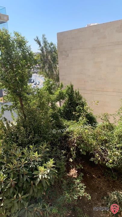 شقة مميزة مفروشة  مساحة 180م داخلي و 90م خارجي للإيجار من المالك مباشرة في عمان - جبل عمان