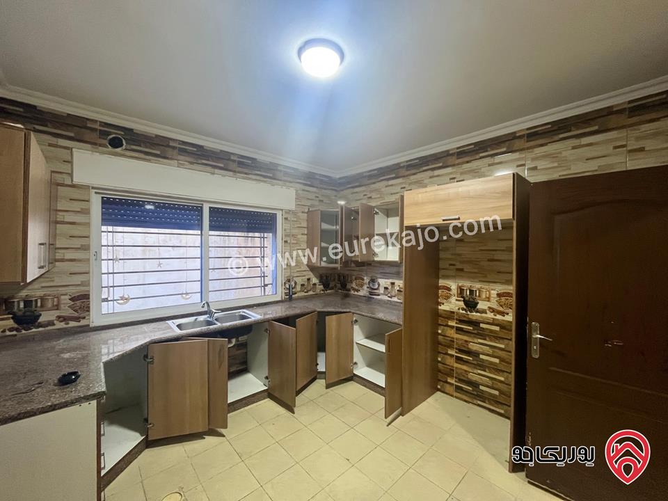 شقة فارغة شبه أرضي مساحة 175م داخلي و 100م خارجي للايجار في عمان - ضاحية الرشيد