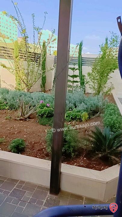 شقة ارضية مساحة 160م داخلي و 120م خارجي للبيع في عمان - مرج الحمام شارع الامير محمد