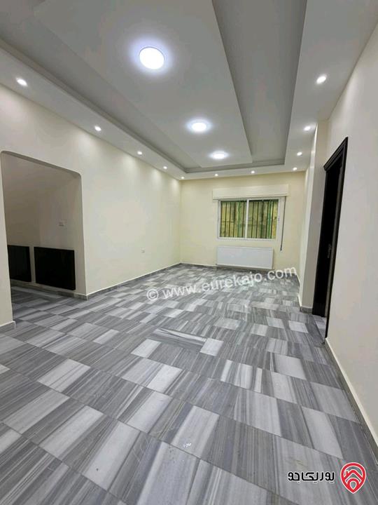 شقة طابق أرضي معلق مساحة 130م للبيع في عمان - ضاحية الرشيد