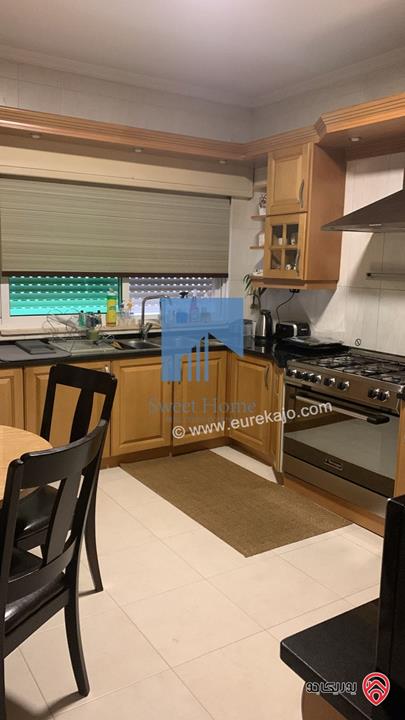 شقة فاخرة للبيع في عمان - دير غبار طابق ثاني 210م تشطيب سوبر ديلوكس