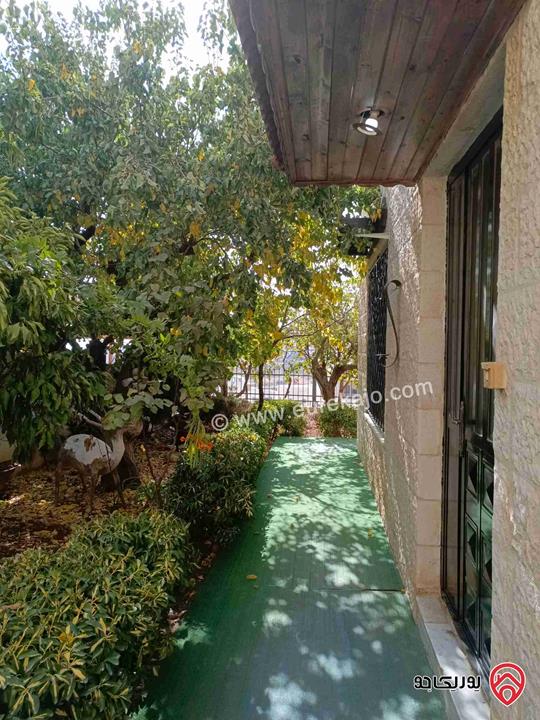 شقة طابق من فيلا خاصة مفروشة أرضية مساحة 245م داخلي و 398م خارجي للايجار في عمان - دابوق 