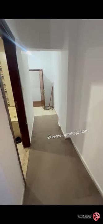 غرفة ماستر مفروشة مدخل مشترك من شقة أرضية للايجار في عمان - الجبيهة الايجار الشهري شامل الكهرباء والماء فقط 