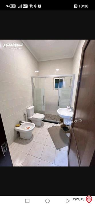 شقة طابق ارضي معلق مساحة 120م للبيع في عمان - الجيبهة حي الريان  