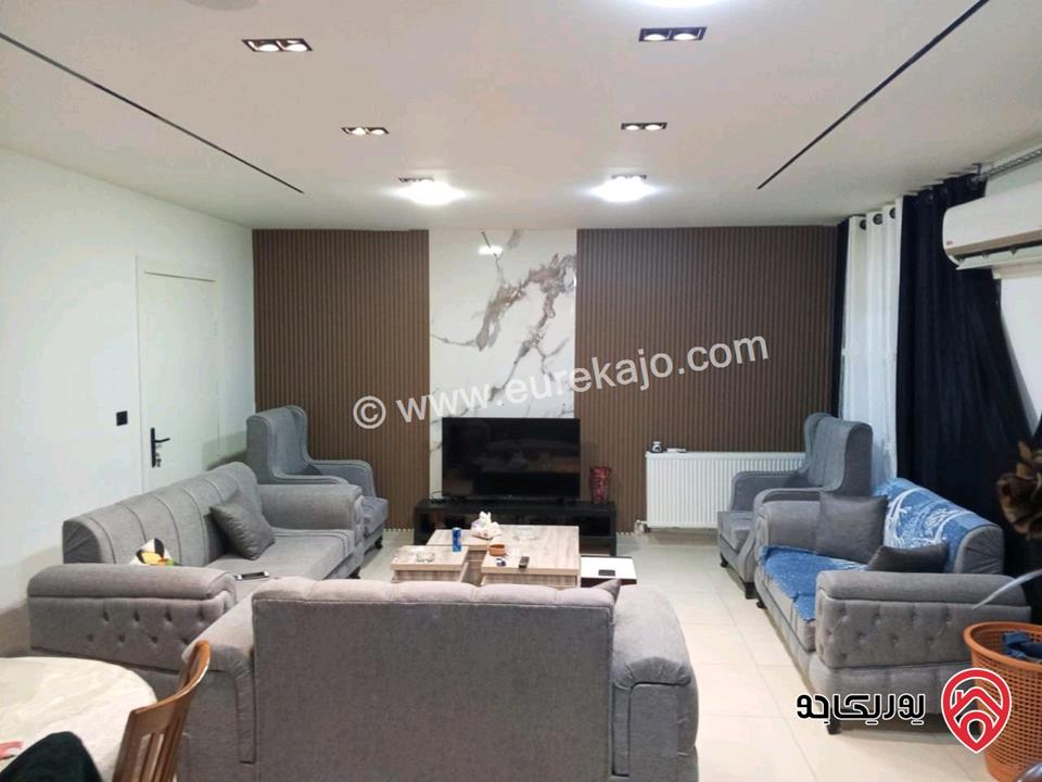 شقة طابق -3 مساحة 140م داخلي و 100م خارجي للبيع في عمان - الجبيهة