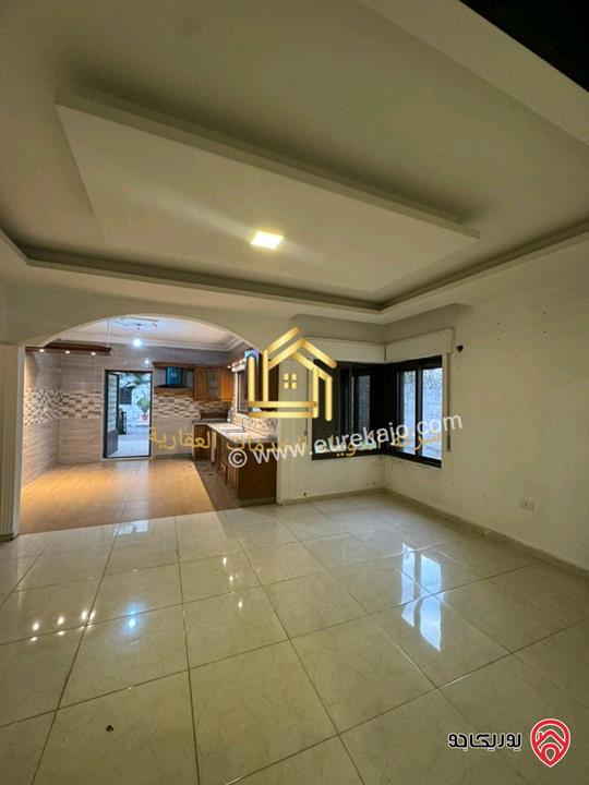 شقة فارغة أرضي مساحة 185م مع ترس 70م للإيجار في عمان - ضاحية الرشيد 