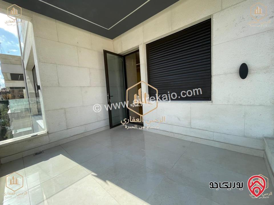 شقة سوبرديلوكس جديد لم يسكن طابق ثالث مع رووف مساحة 280م للايجار في عمان - الشميساني