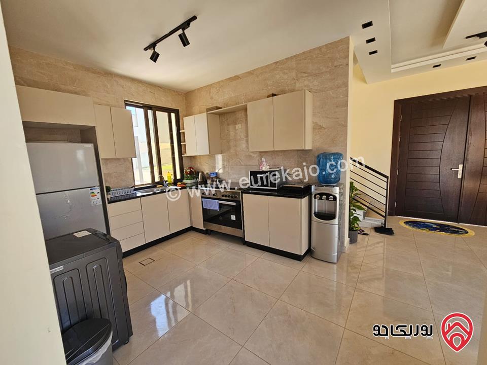 مزرعة مميزة للبيع في الصبيحي/ السلط مساحة الارض 3510م البناء 700م موقع اطلالة