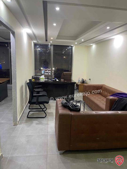 مكتب مساحة 81م للبيع في عمان - مجمع المسافرين الدوار السابع