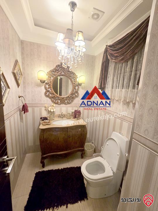 شقة أرضية مفروشة فخمة مساحة 230م مع حديقة 350م و كراج و مدخل خاص للإيجار في عمان - الرابية