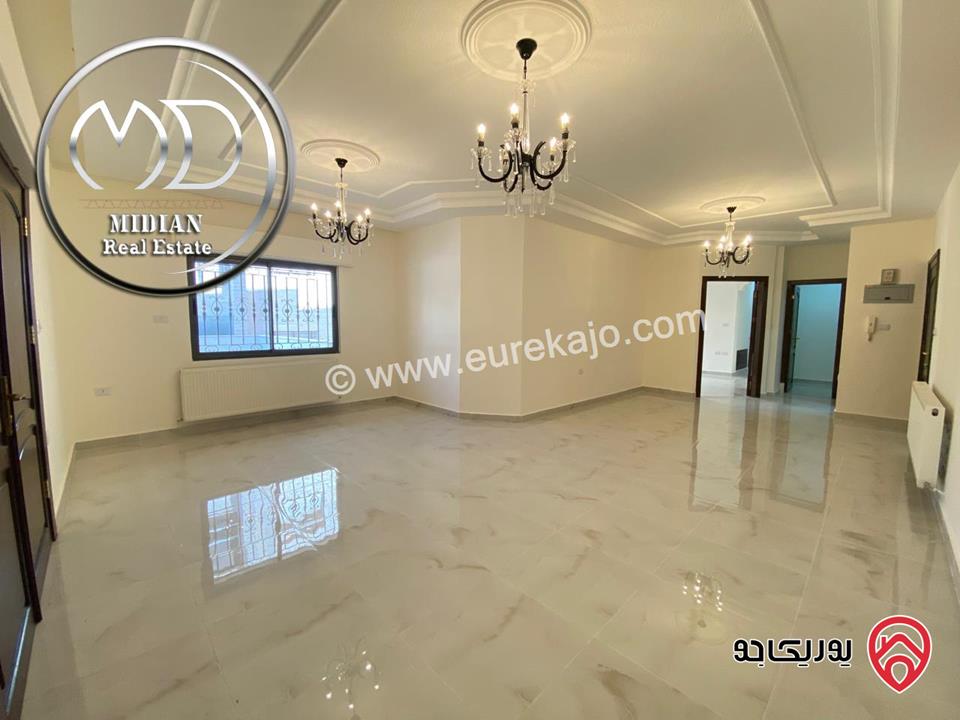 شقة ارضية فارغة للايجار في عمان - خلدا العوجانية مساحة 190م مع ترس و حديقة 120م تشطيبات و ديكورات عصرية فاخرة