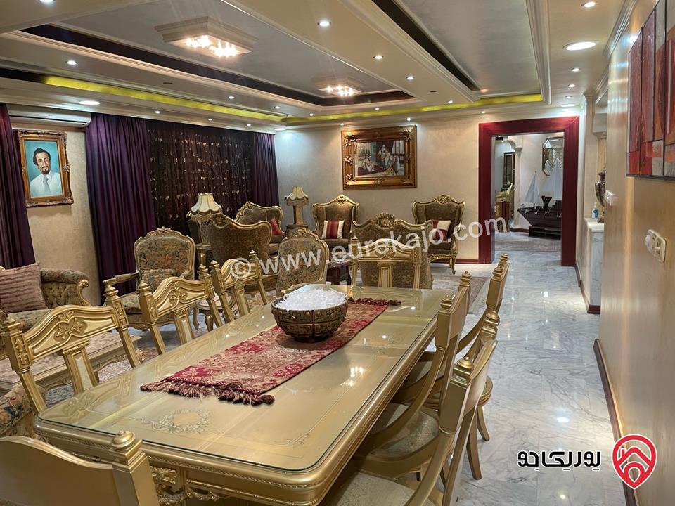 فيلا 3 طوابق على أرض 1 دونم و 19م للبيع في عمان - الجبيهة