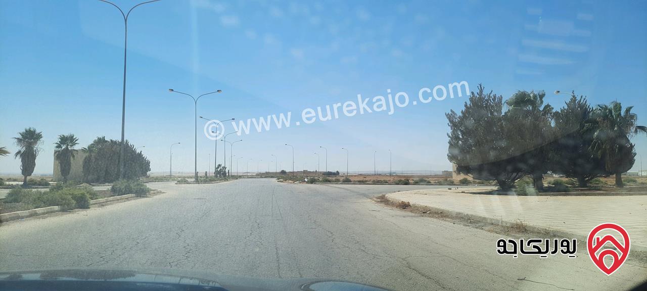 ارض صناعات خفيفة مساحة 1 دونم و 100م للبيع في عمان - القنيطرة قرب الشحن الجوي 