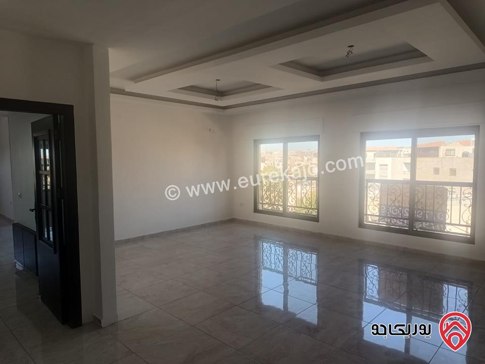 شقة مميزة طابق ثاني مساحة 174م للبيع في عمان - خلدا