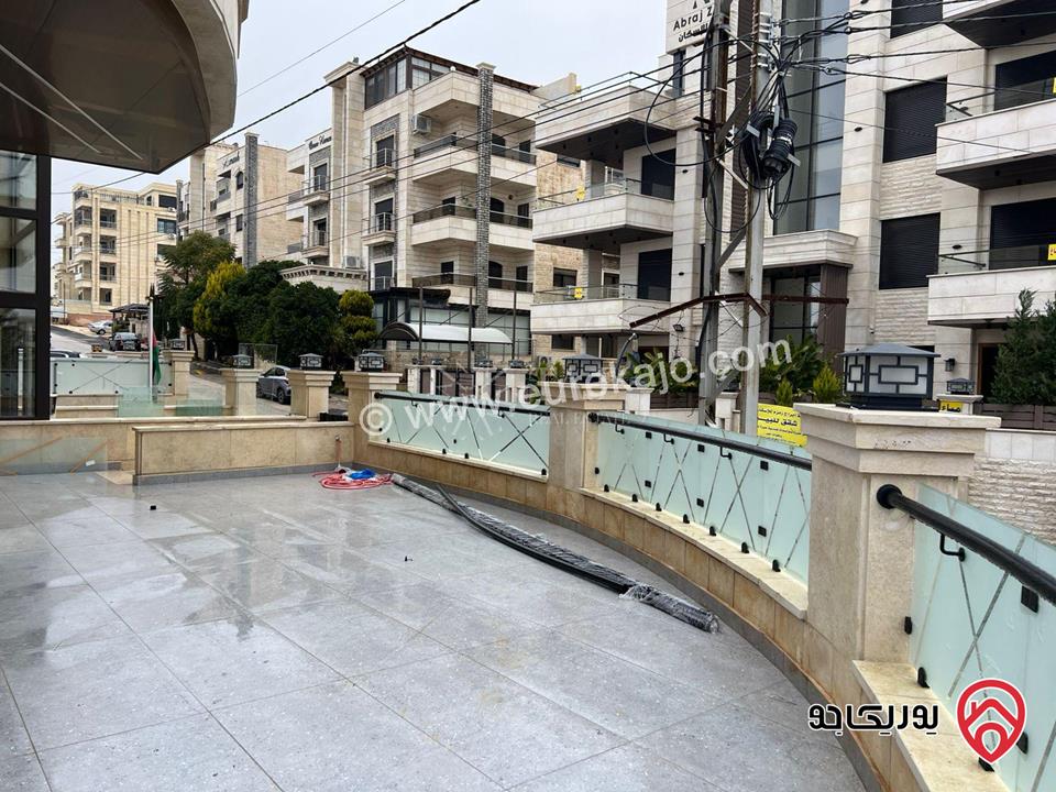 شقة مميزة وحديثة البناء مساحة 250م داخلي و 100م خارجي للبيع في عمان - الغباشية / طريق المطار