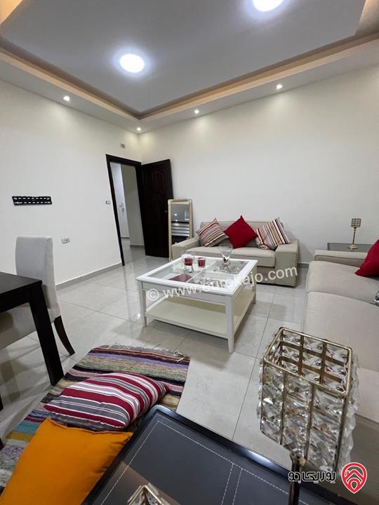 شقة شبه ارضية مساحة 140م مع حديقة خارجية 140م ومدخل خاص للبيع في عمان - ربوة عبدون قريبة من مكافحة المخدرات