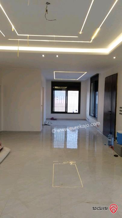 فيلا مساحة 449م على أرض 853م للبيع في عمان - ناعور