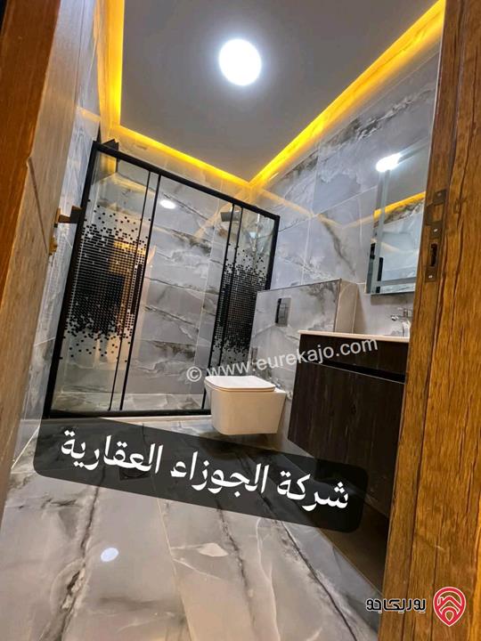شقة أرضية فاخرة لم تسكن مساحة 150م داخلي و 30م خارجي للايجار في عمان - الياسمين