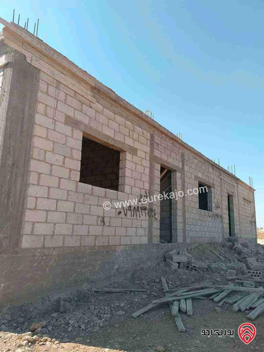 منزل مساحة 170م على أرض 750م للبيع في المفرق مغير السرحان المطلة 