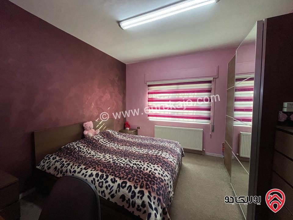 شقة أرضية مساحة 211م داخلي و 60م خارجي للبيع في عمان - طبربور