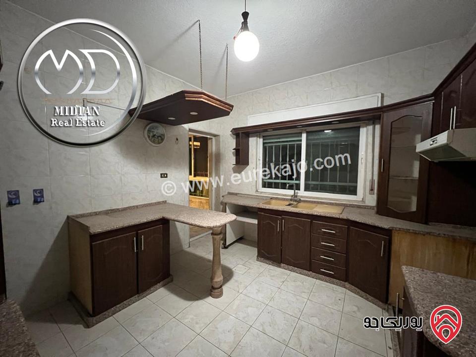 شقة للبيع في عمان - ام اذينة مساحة 135م طابق ثالث سوبر ديلوكس تصلح للاستثمار بسعر مميز