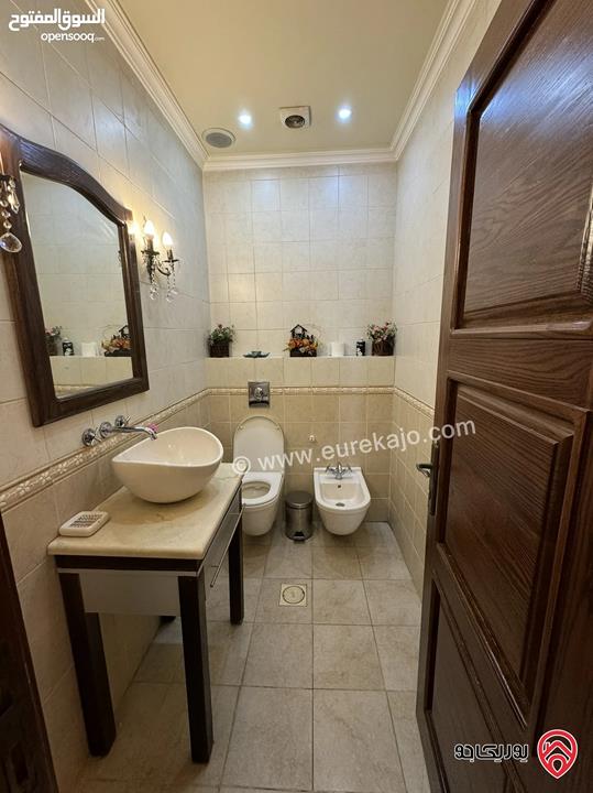 شقة مفروشة طابق ثالث مساحة 375م للايجار في عمان - الرابية