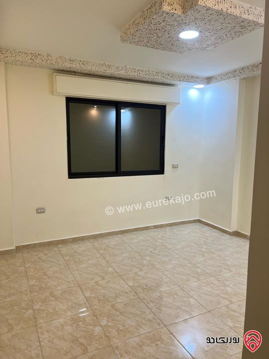 شقة طابق أول مساحة 167م للبيع في الزرقاء الجديدة