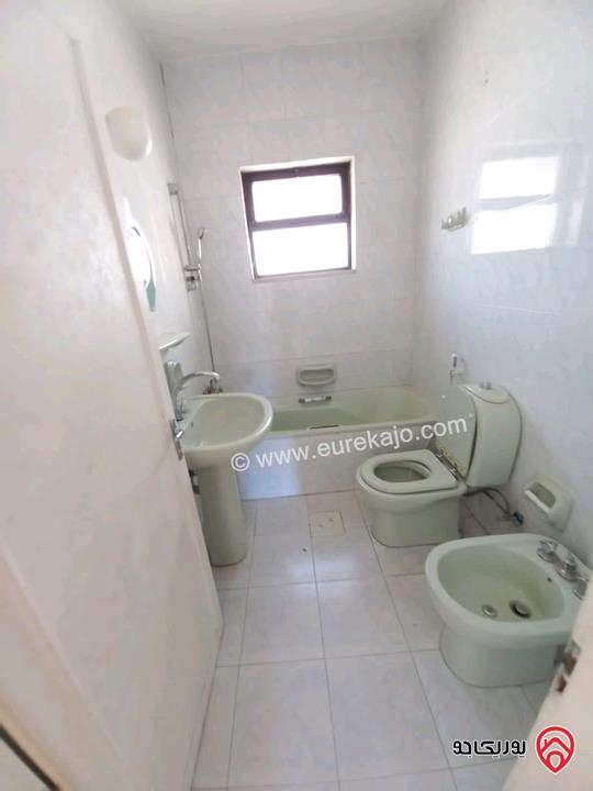 شقة طابق ثالث مساحة 160م للبيع في عمان - تلاع العلي