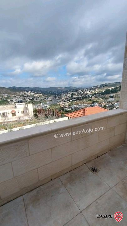 فيلا مساحة 560م على ارض 711م للبيع في الزرقاء - ام رمانة