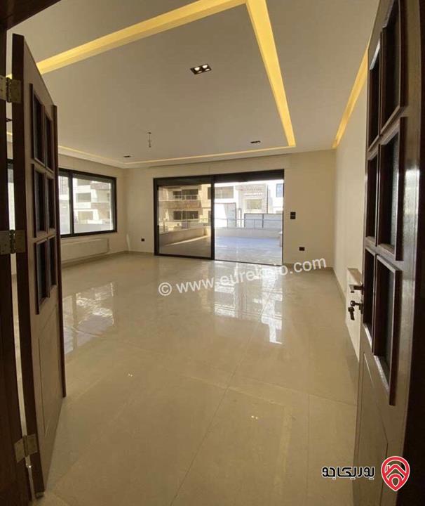 شقة طابق ثالث دوبلكس مساحة 200م للبيع في عمان - خلدا