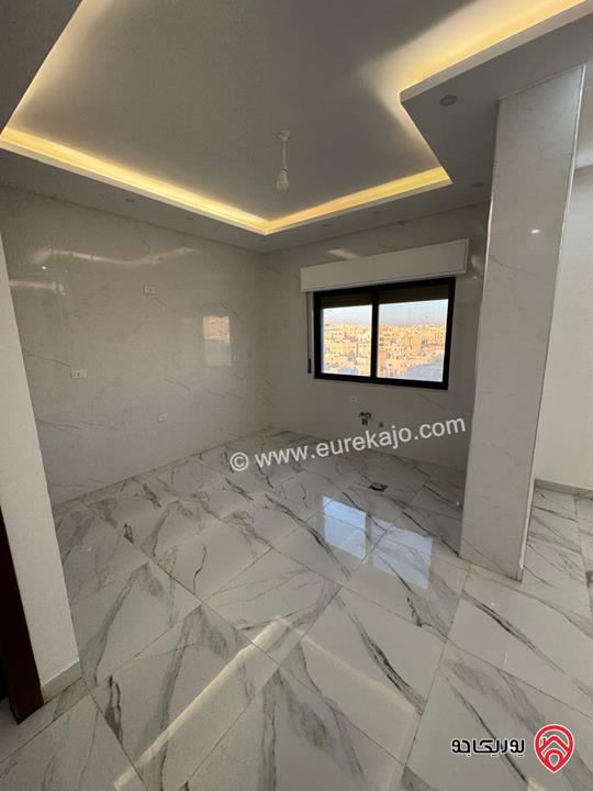 شقة جديدة فاخرة طابق ثالث دوبلكس مساحة 156م و 40م ترس للبيع في عمان - ابو نصير 