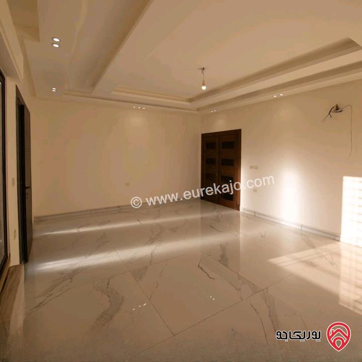 شقة مساحة 200م داخلي و 250م خارجي للبيع في عمان - دابوق الحمارية