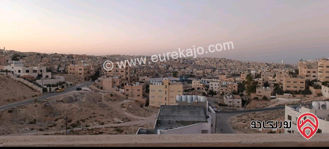 منزل مساحة 404م على أرض 753م للبيع في الزرقاء - حي الجندي 