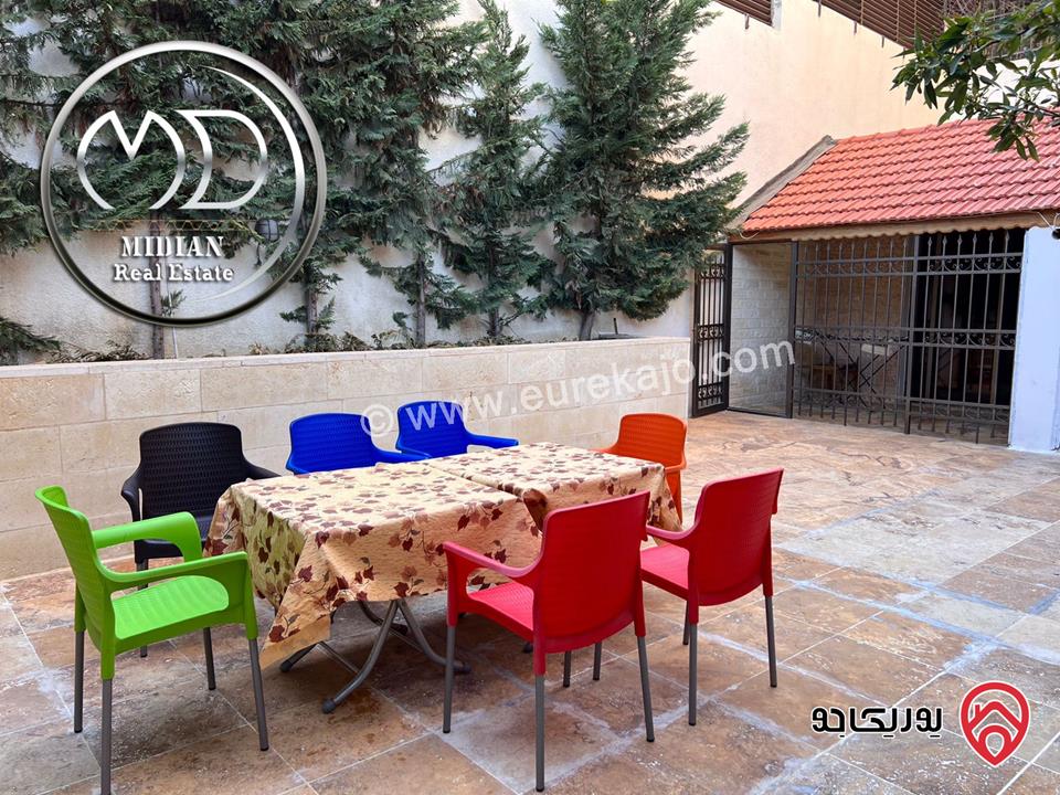 شقة ارضية للبيع في عمان - ام السماق مساحة 310م مع تراسات و حدائق 250م تشطيبات و ديكورات عصرية فاخرة جداً